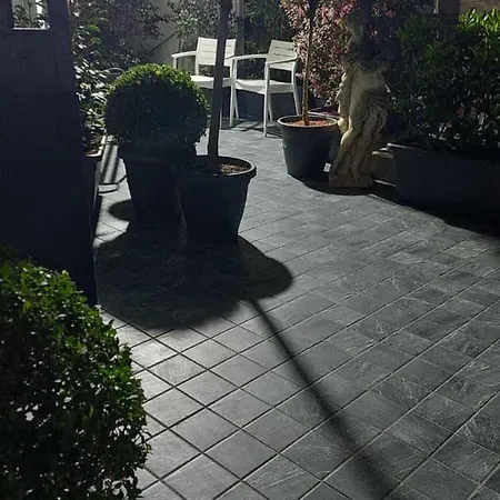Il Borghetto House Brown Neapel