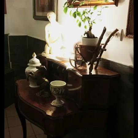 Il Borghetto House Brown * Neapel