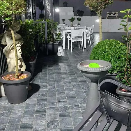 Il Borghetto House Brown Apartment *