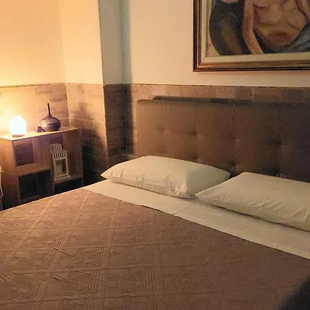 Il Borghetto House Brown