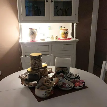 Il Borghetto House Brown *