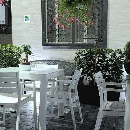 Il Borghetto House Brown Апартаменты *